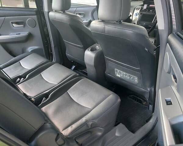 Серый Тойота Prius MPV, объемом двигателя 1.8 л и пробегом 340 тыс. км за 14500 $, фото 3 на Automoto.ua