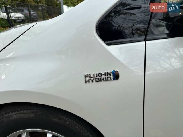Тойота Prius Prime 2019 в Киеве на Automoto.ua Белый Тойота Prius Prime, объемом двигателя 1.8 л и пробегом 127 тыс. км за 23700 $, фото 7 на Automoto.ua