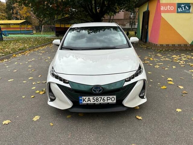 Тойота Prius Prime 2019 в Киеве на Automoto.ua Белый Тойота Prius Prime, объемом двигателя 1.8 л и пробегом 127 тыс. км за 23700 $, фото 3 на Automoto.ua