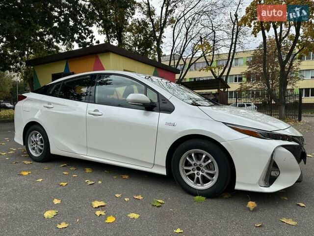 Тойота Prius Prime 2019 в Киеве на Automoto.ua Белый Тойота Prius Prime, объемом двигателя 1.8 л и пробегом 127 тыс. км за 23700 $, фото 4 на Automoto.ua