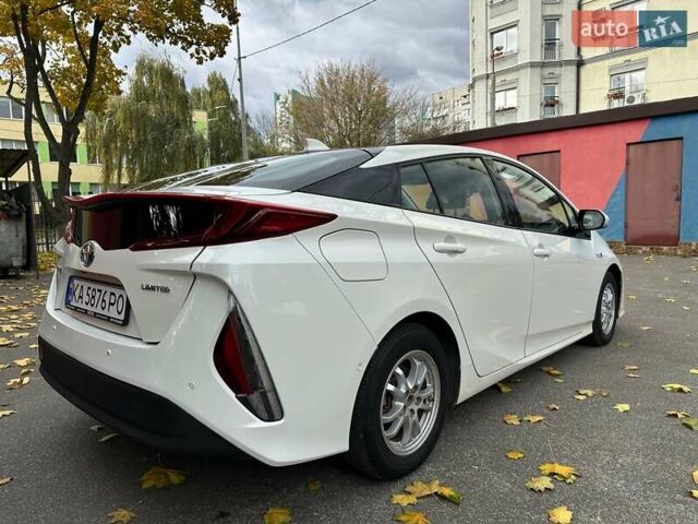 Тойота Prius Prime 2019 в Киеве на Automoto.ua Белый Тойота Prius Prime, объемом двигателя 1.8 л и пробегом 127 тыс. км за 23700 $, фото 6 на Automoto.ua