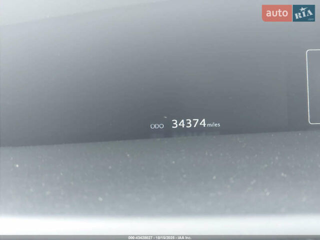 Белый Тойота Prius Prime, объемом двигателя 1.8 л и пробегом 54 тыс. км за 5000 $, фото 9 на Automoto.ua