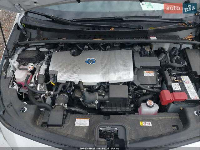 Белый Тойота Prius Prime, объемом двигателя 1.8 л и пробегом 54 тыс. км за 5000 $, фото 12 на Automoto.ua