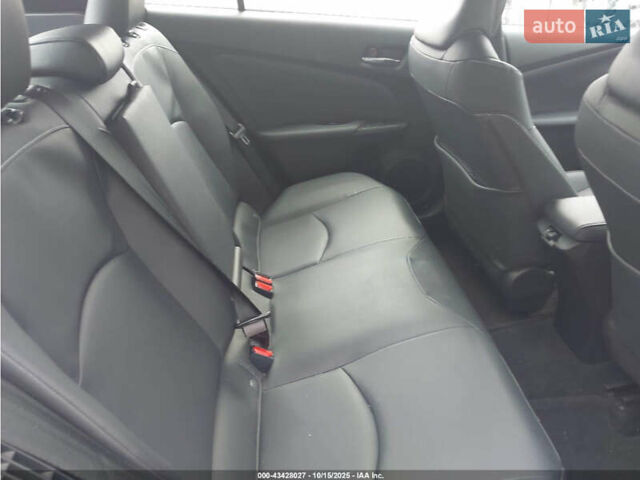 Белый Тойота Prius Prime, объемом двигателя 1.8 л и пробегом 54 тыс. км за 5000 $, фото 10 на Automoto.ua