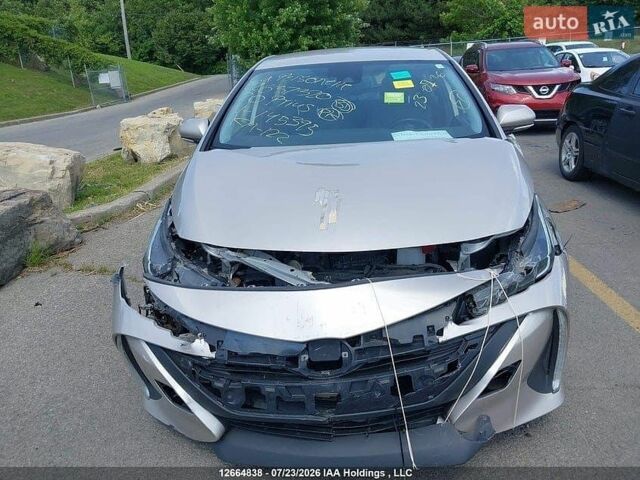 Бежевый Тойота Prius Prime, объемом двигателя 1.8 л и пробегом 120 тыс. км за 4999 $, фото 5 на Automoto.ua