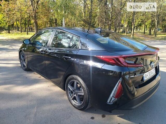 Черный Тойота Prius Prime, объемом двигателя 1.8 л и пробегом 9 тыс. км за 24750 $, фото 7 на Automoto.ua