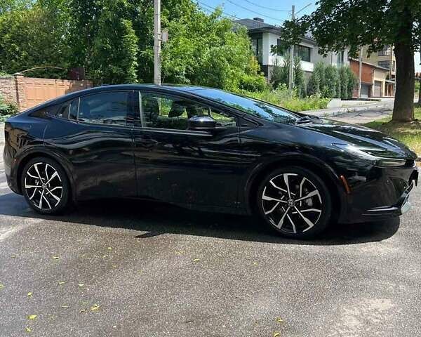 Черный Тойота Prius Prime, объемом двигателя 1.99 л и пробегом 67 тыс. км за 29450 $, фото 1 на Automoto.ua