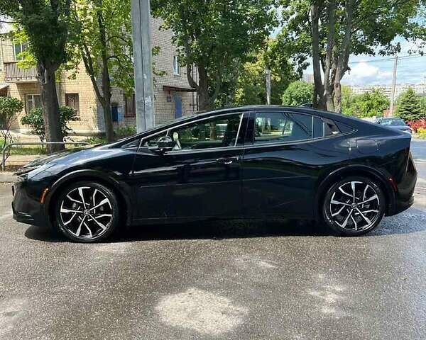 Черный Тойота Prius Prime, объемом двигателя 1.99 л и пробегом 67 тыс. км за 29450 $, фото 4 на Automoto.ua