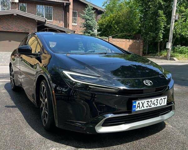 Черный Тойота Prius Prime, объемом двигателя 1.99 л и пробегом 67 тыс. км за 29450 $, фото 5 на Automoto.ua