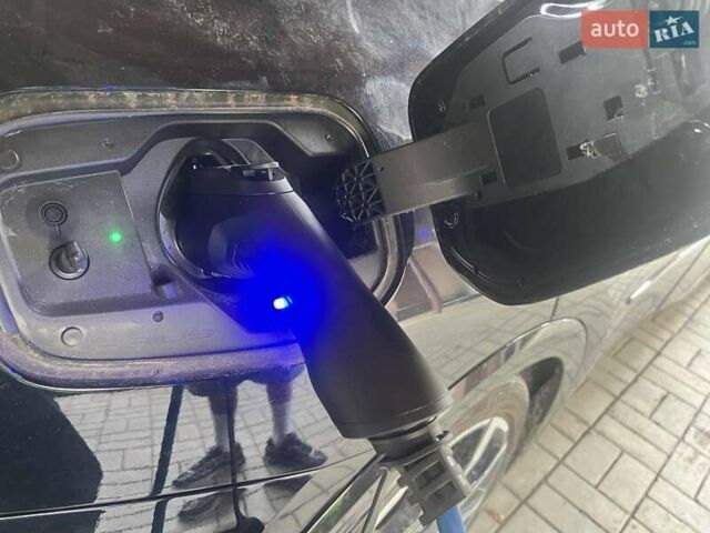 Черный Тойота Prius Prime, объемом двигателя 1.99 л и пробегом 67 тыс. км за 29450 $, фото 2 на Automoto.ua