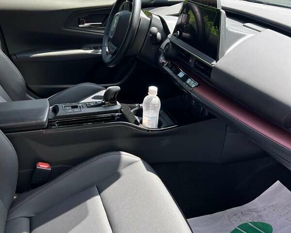 Черный Тойота Prius Prime, объемом двигателя 1.99 л и пробегом 67 тыс. км за 29450 $, фото 14 на Automoto.ua