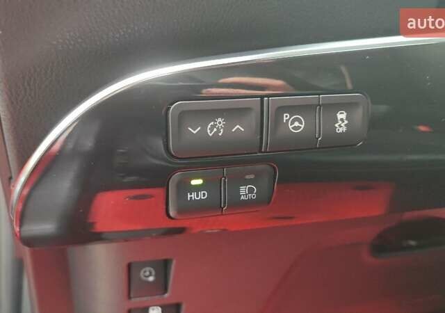 Красный Тойота Prius Prime, объемом двигателя 1.8 л и пробегом 81 тыс. км за 18000 $, фото 24 на Automoto.ua