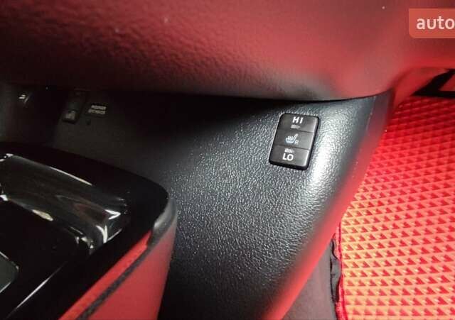 Красный Тойота Prius Prime, объемом двигателя 1.8 л и пробегом 81 тыс. км за 18000 $, фото 29 на Automoto.ua