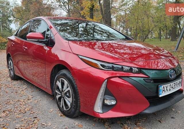 Красный Тойота Prius Prime, объемом двигателя 1.8 л и пробегом 81 тыс. км за 18000 $, фото 30 на Automoto.ua