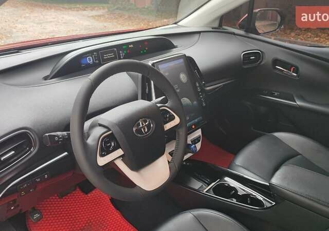 Красный Тойота Prius Prime, объемом двигателя 1.8 л и пробегом 81 тыс. км за 18000 $, фото 23 на Automoto.ua