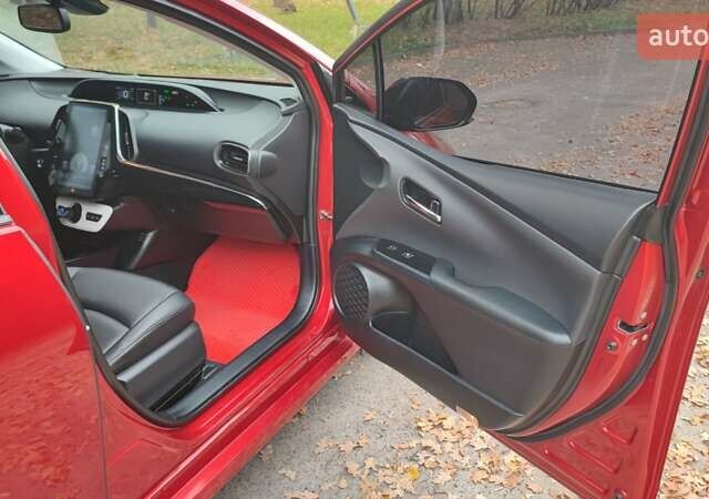 Красный Тойота Prius Prime, объемом двигателя 1.8 л и пробегом 81 тыс. км за 18000 $, фото 39 на Automoto.ua