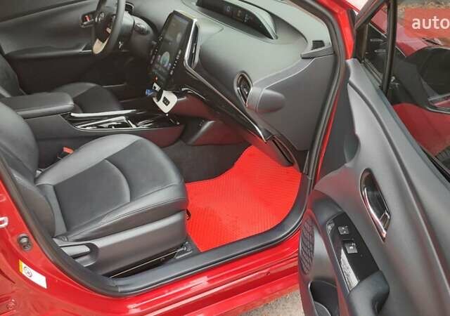 Красный Тойота Prius Prime, объемом двигателя 1.8 л и пробегом 81 тыс. км за 18000 $, фото 33 на Automoto.ua