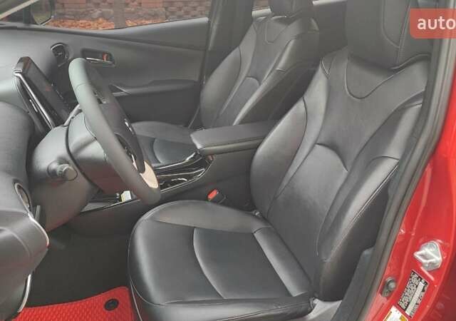 Красный Тойота Prius Prime, объемом двигателя 1.8 л и пробегом 81 тыс. км за 18000 $, фото 19 на Automoto.ua