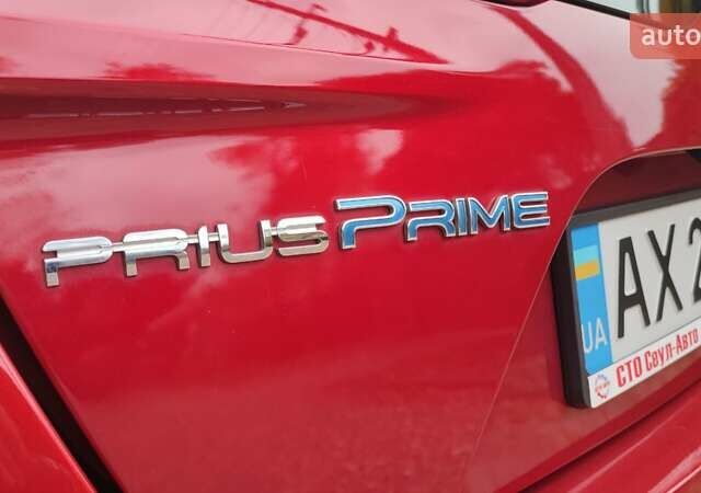 Красный Тойота Prius Prime, объемом двигателя 1.8 л и пробегом 81 тыс. км за 18000 $, фото 12 на Automoto.ua