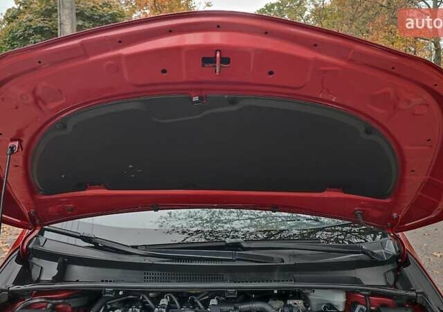 Красный Тойота Prius Prime, объемом двигателя 1.8 л и пробегом 81 тыс. км за 18000 $, фото 47 на Automoto.ua