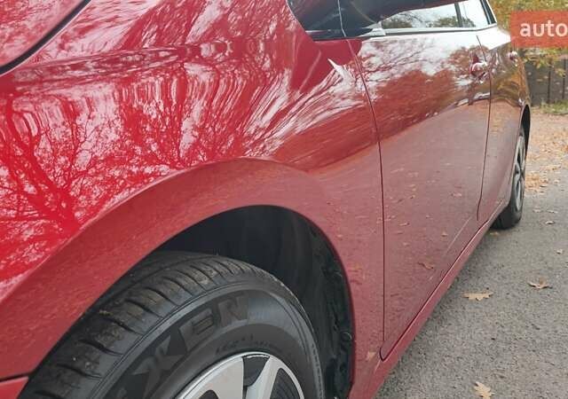 Красный Тойота Prius Prime, объемом двигателя 1.8 л и пробегом 81 тыс. км за 18000 $, фото 13 на Automoto.ua