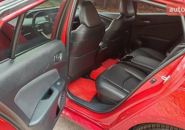 Красный Тойота Prius Prime, объемом двигателя 1.8 л и пробегом 81 тыс. км за 18000 $, фото 40 на Automoto.ua