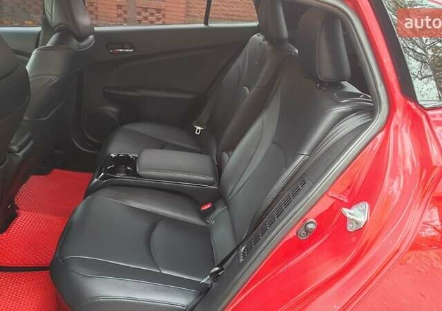 Красный Тойота Prius Prime, объемом двигателя 1.8 л и пробегом 81 тыс. км за 18000 $, фото 43 на Automoto.ua