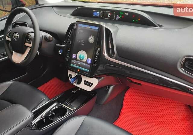 Красный Тойота Prius Prime, объемом двигателя 1.8 л и пробегом 81 тыс. км за 18000 $, фото 31 на Automoto.ua