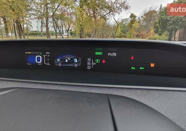 Красный Тойота Prius Prime, объемом двигателя 1.8 л и пробегом 81 тыс. км за 18000 $, фото 27 на Automoto.ua