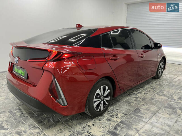 Красный Тойота Prius Prime, объемом двигателя 1.8 л и пробегом 127 тыс. км за 17900 $, фото 3 на Automoto.ua