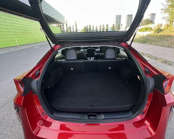 Красный Тойота Prius Prime, объемом двигателя 1.8 л и пробегом 136 тыс. км за 17700 $, фото 19 на Automoto.ua