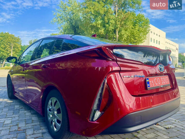 Красный Тойота Prius Prime, объемом двигателя 1.8 л и пробегом 67 тыс. км за 18400 $, фото 6 на Automoto.ua