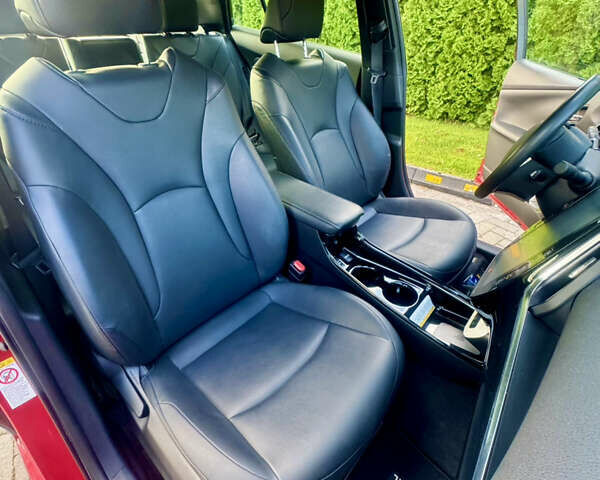 Красный Тойота Prius Prime, объемом двигателя 1.8 л и пробегом 67 тыс. км за 18400 $, фото 13 на Automoto.ua