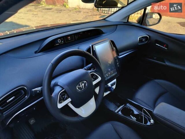 Красный Тойота Prius Prime, объемом двигателя 1.8 л и пробегом 93 тыс. км за 18900 $, фото 15 на Automoto.ua