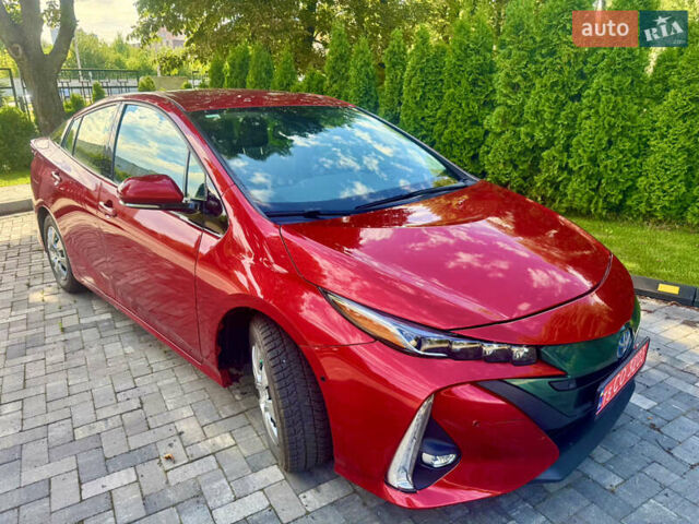 Красный Тойота Prius Prime, объемом двигателя 1.8 л и пробегом 67 тыс. км за 18400 $, фото 10 на Automoto.ua