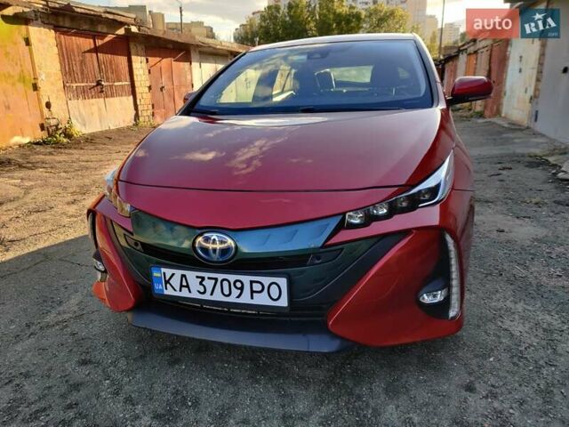 Красный Тойота Prius Prime, объемом двигателя 1.8 л и пробегом 93 тыс. км за 18900 $, фото 10 на Automoto.ua