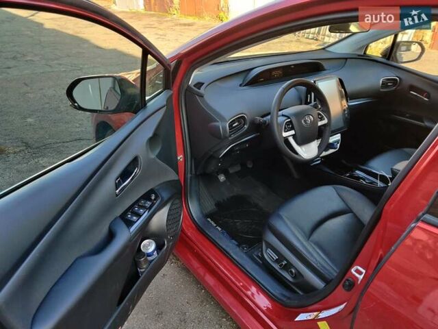 Красный Тойота Prius Prime, объемом двигателя 1.8 л и пробегом 93 тыс. км за 18900 $, фото 13 на Automoto.ua