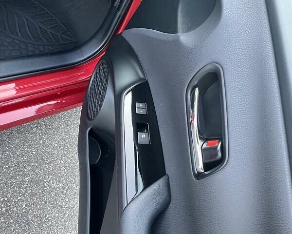 Красный Тойота Prius Prime, объемом двигателя 1.8 л и пробегом 136 тыс. км за 17700 $, фото 15 на Automoto.ua