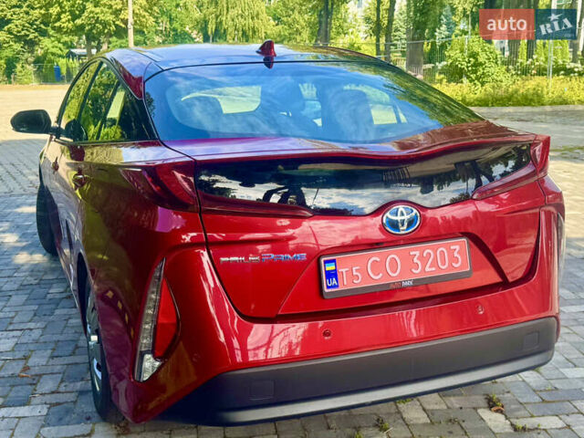 Красный Тойота Prius Prime, объемом двигателя 1.8 л и пробегом 67 тыс. км за 18400 $, фото 7 на Automoto.ua
