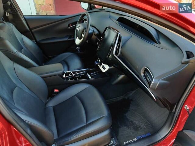Красный Тойота Prius Prime, объемом двигателя 1.8 л и пробегом 93 тыс. км за 18900 $, фото 17 на Automoto.ua