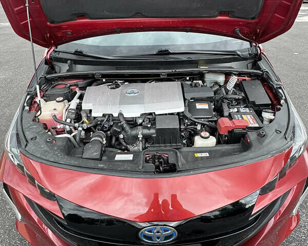 Тойота Prius Prime 2018 у Києві на Automoto.ua Червоний Тойота Prius Prime, об'ємом двигуна 1.8 л та пробігом 99 тис. км за 17300 $, фото 8 на Automoto.ua