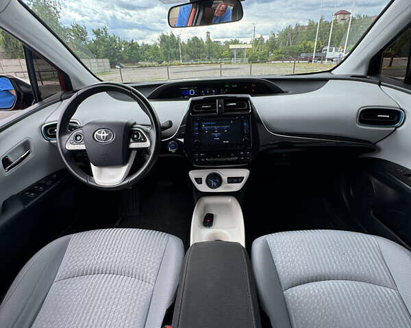 Тойота Prius Prime 2018 у Києві на Automoto.ua Червоний Тойота Prius Prime, об'ємом двигуна 1.8 л та пробігом 99 тис. км за 17300 $, фото 13 на Automoto.ua