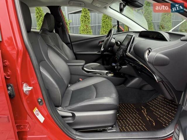 Червоний Тойота Prius Prime, об'ємом двигуна 1.8 л та пробігом 75 тис. км за 22499 $, фото 11 на Automoto.ua