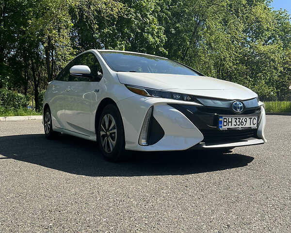 Тойота Prius Prime, об'ємом двигуна 1.8 л та пробігом 237 тис. км за 23200 $, фото 14 на Automoto.ua