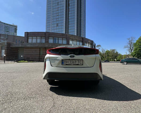 Тойота Prius Prime, объемом двигателя 1.8 л и пробегом 237 тыс. км за 23200 $, фото 17 на Automoto.ua