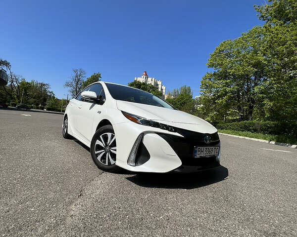 Тойота Prius Prime, объемом двигателя 1.8 л и пробегом 237 тыс. км за 23200 $, фото 2 на Automoto.ua