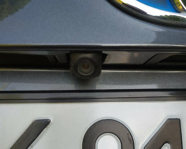 Серый Тойота Prius Prime, объемом двигателя 1.8 л и пробегом 202 тыс. км за 21999 $, фото 16 на Automoto.ua