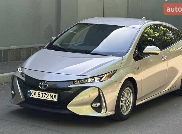 Сірий Тойота Prius Prime, об'ємом двигуна 1.8 л та пробігом 80 тис. км за 18200 $, фото 9 на Automoto.ua
