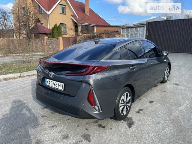 Серый Тойота Prius Prime, объемом двигателя 1.8 л и пробегом 137 тыс. км за 19999 $, фото 50 на Automoto.ua