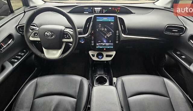 Серый Тойота Prius Prime, объемом двигателя 1.8 л и пробегом 92 тыс. км за 18799 $, фото 23 на Automoto.ua